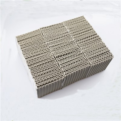 Kombinirani keramički regenerator u obliku saća